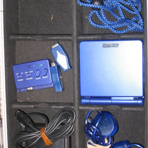 Nintendo Game Boy SP Bundle Screen Magnifier FM Radio Adapter & More in Case - Picture 2 of 8